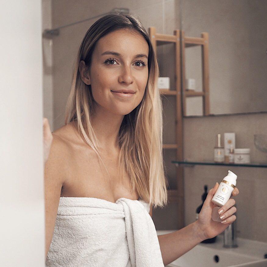 FIRMING MOISTURISER – INTENSIV STRAFFEND – Normale & müde Haut – Probier- und Reisegröße